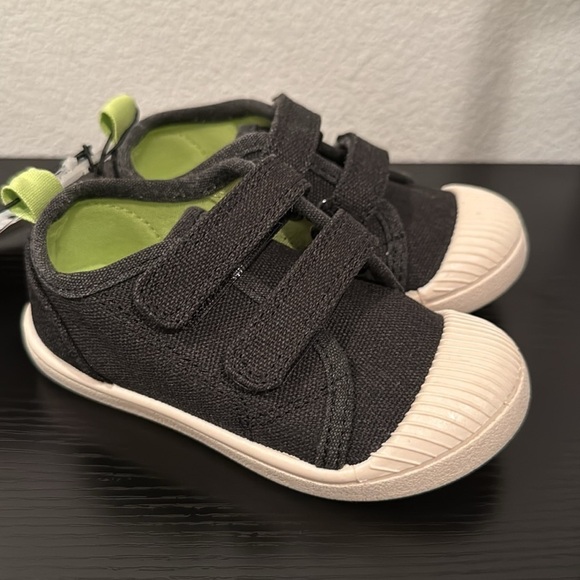 Toddler Parker Sneaker Black - Size 7 - Picture 3 of 5